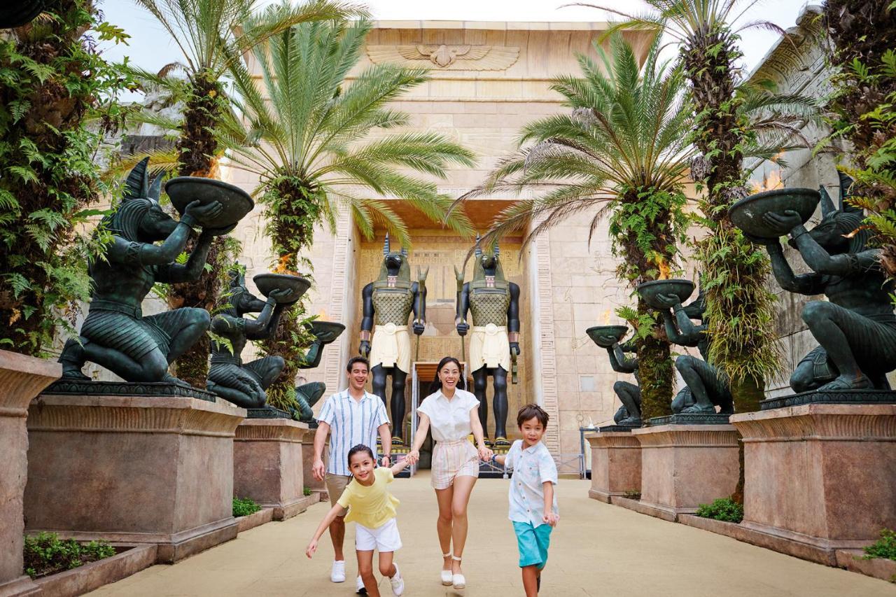 Tempat peranginan World Sentosa - Michael